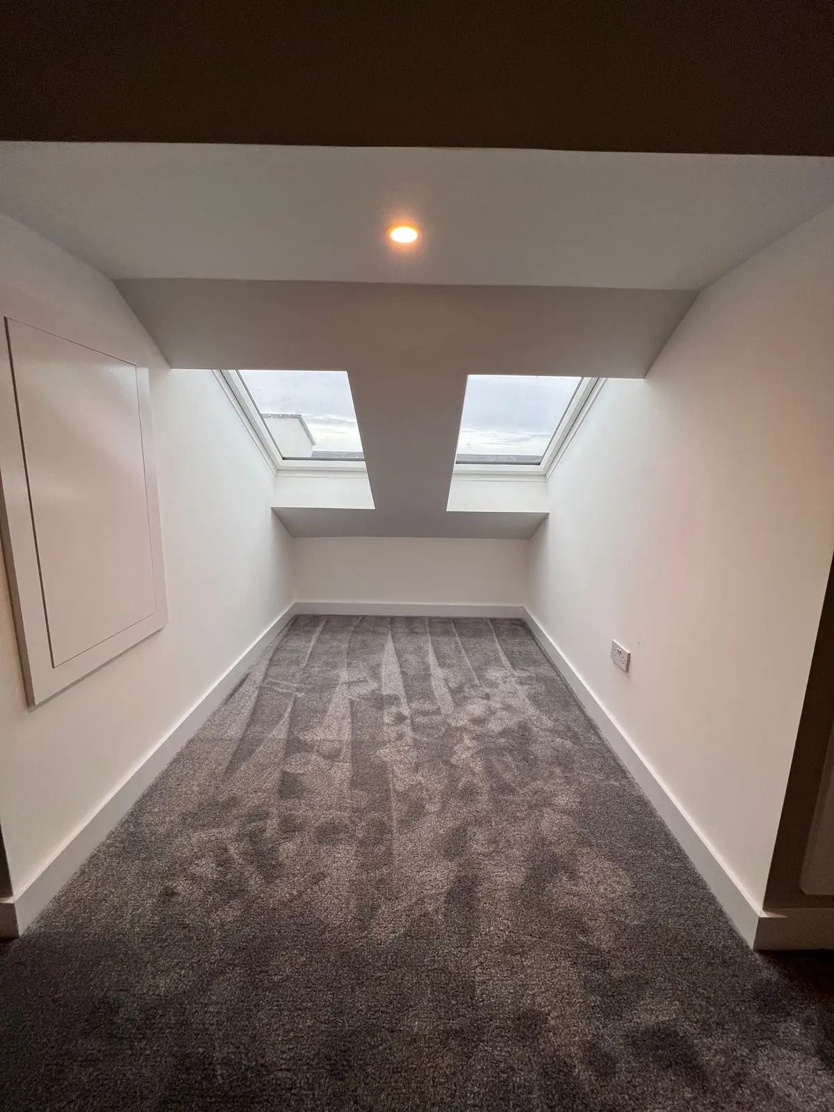 Rooflight bay with eaves storage access, Dublin 13