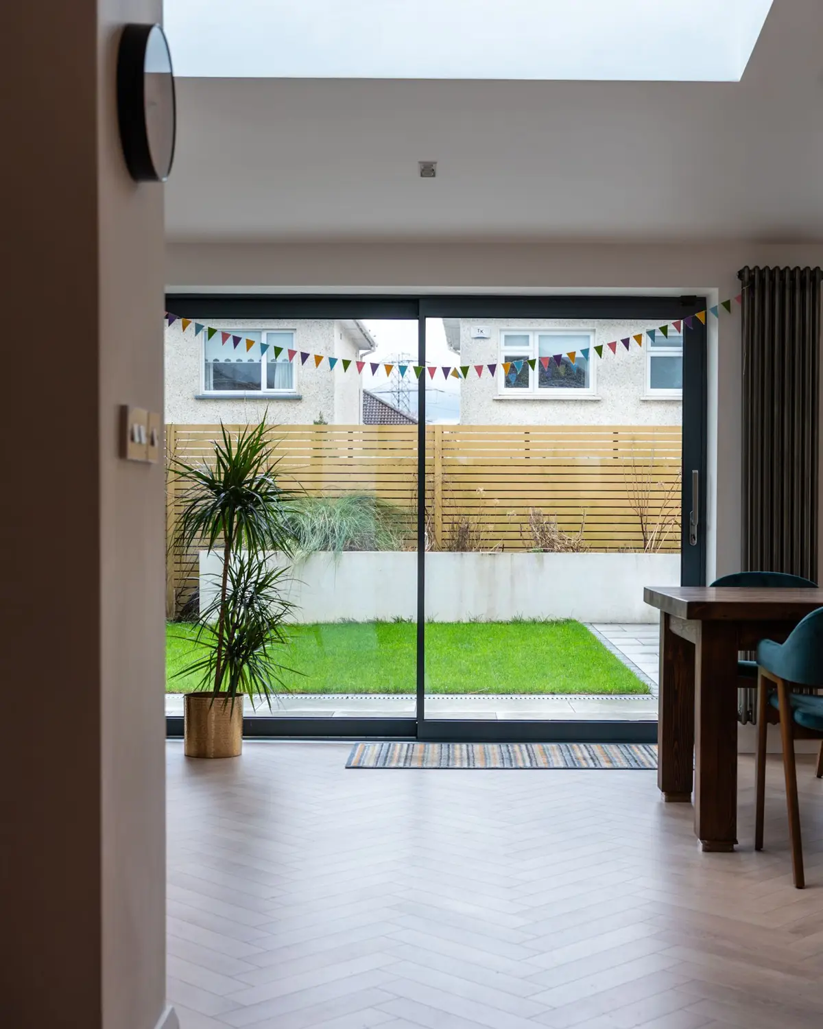 View through to garden and sliding doors