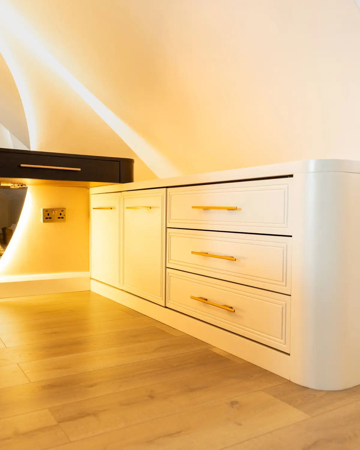 Curved-end drawer unit with LED wash, Rathcoole